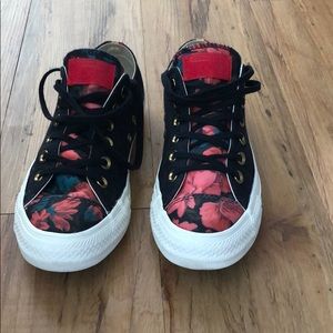 Women’s Converse sneaker.